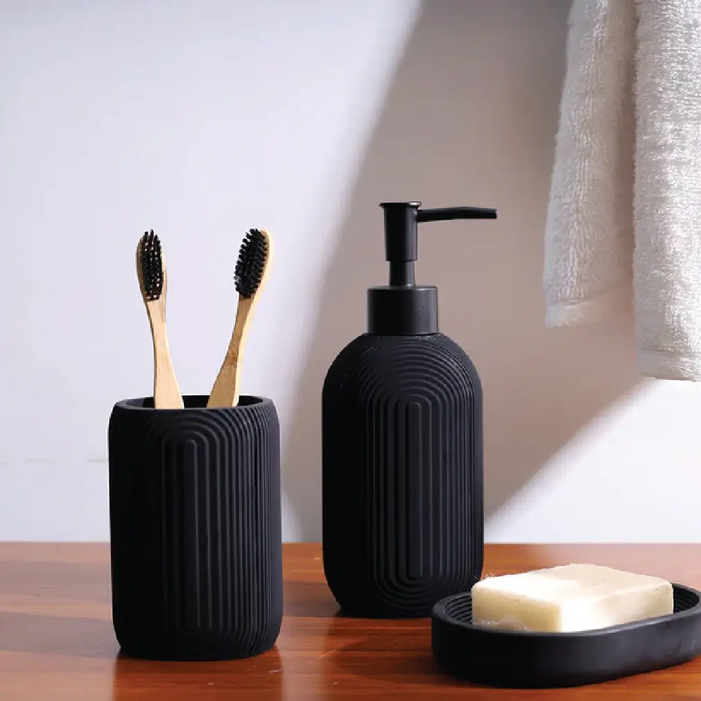Brim 3-piece Bathroom Set – Black thumbnail 3